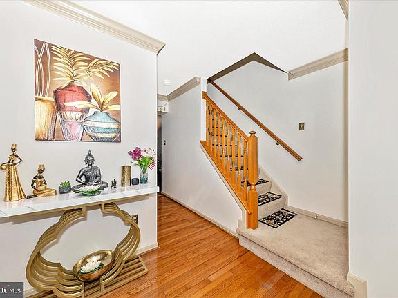 3rd image of 504 Sage Hen Way