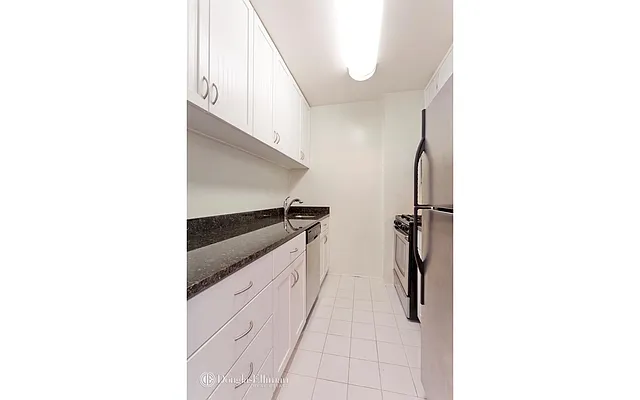 Rented by Douglas Elliman | media 31