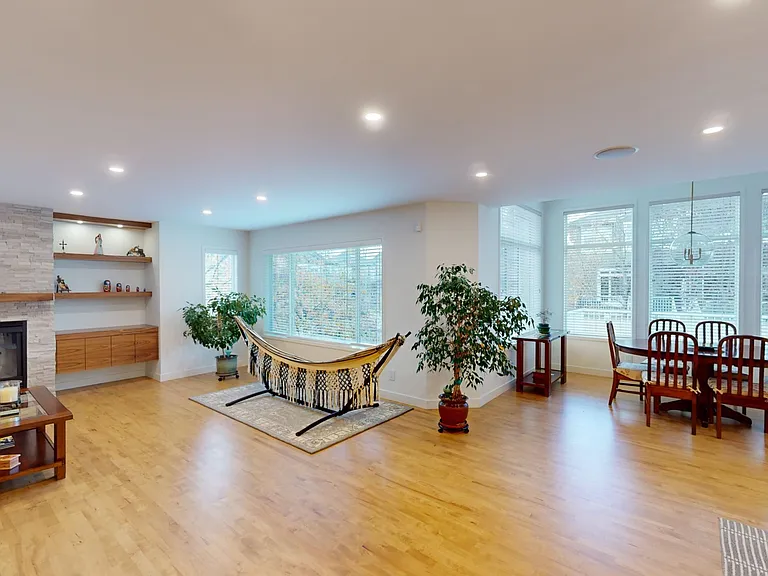 23 Chapala Close SE — Photo 3