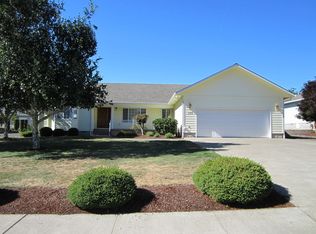 194 Palomino Ave, Roseburg, OR 97471