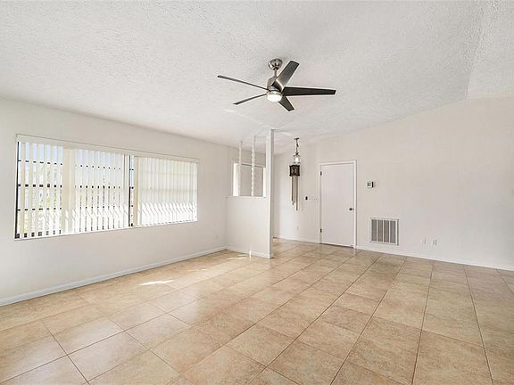 2nd image of 909 Chipaway Dr