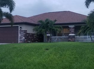 909 Chaplin Ave, Lehigh Acres, FL 33971
