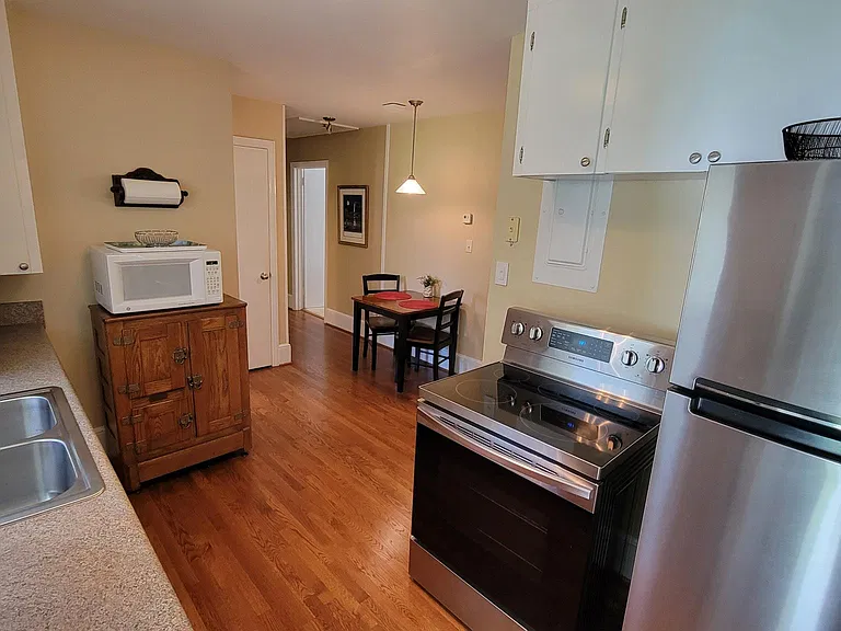 218 Wilmot Dr — Photo 10
