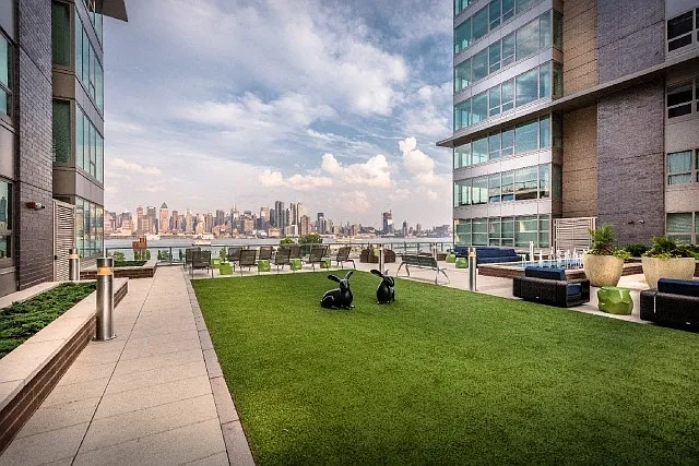 RiverParc at Port Imperial — Photo 35