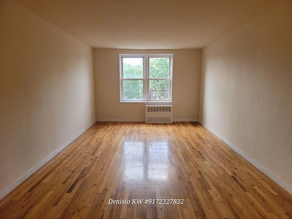 4th image of 14202 84th Dr #4
