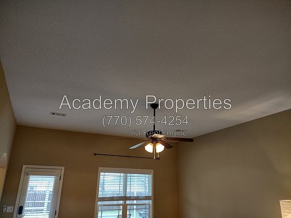 4th image of 304 S Charity Ln