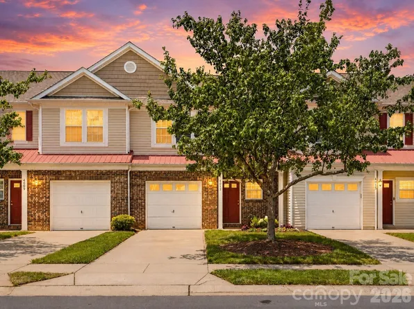 4011 Abbotsbury Dr, Fort Mill, SC 29715