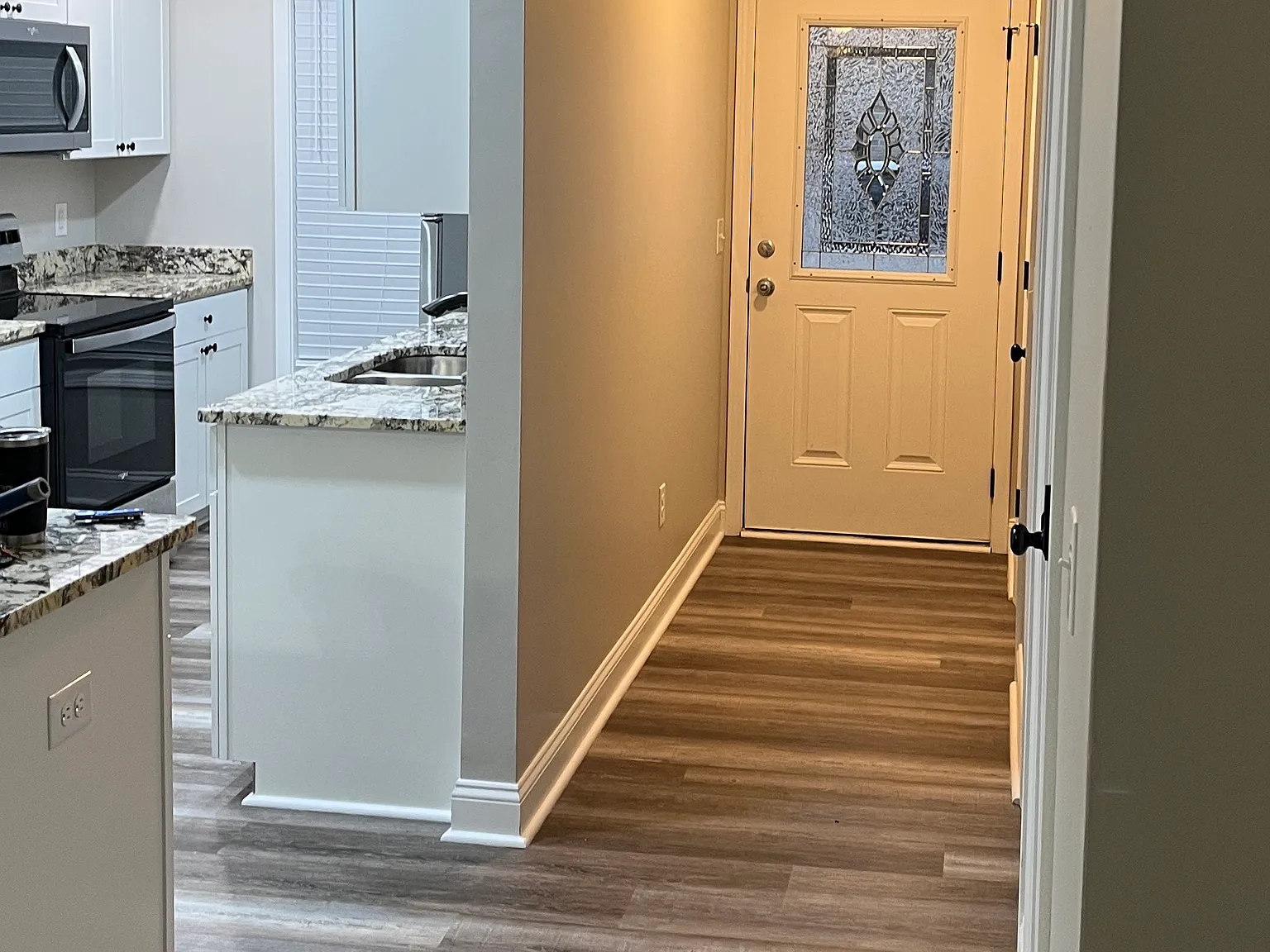 2 bed, 1100 sqft, $1,350 — Photo 2