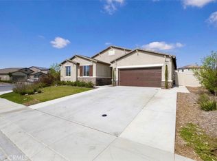 1099 Poinsettia Cir, Calimesa, CA 92320