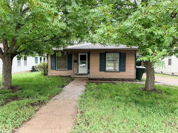 217 N Grand Ave, Sherman, TX 75090