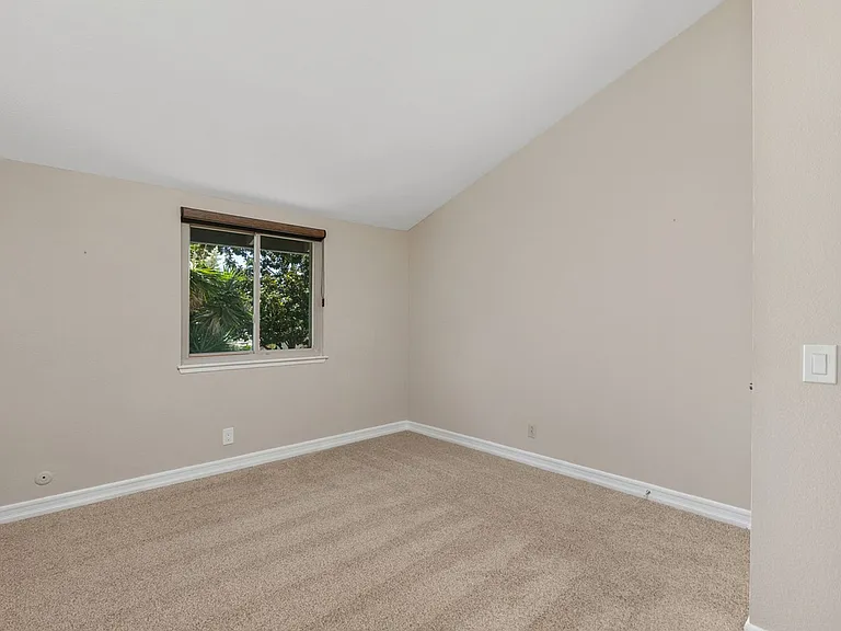 1925 Circle Park Ln — Photo 21