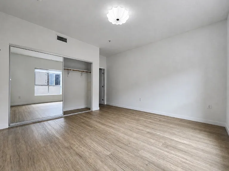 2900 S. Sepulveda Blvd — Photo 22