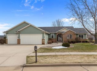 2304 Haysacher Ct, Kaukauna, WI 54130