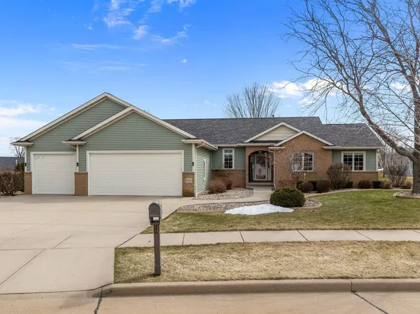 2304 Haysacher Ct, Kaukauna, WI 54130