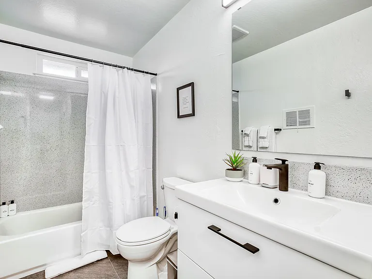 128 E Reed St #5 — Photo 7