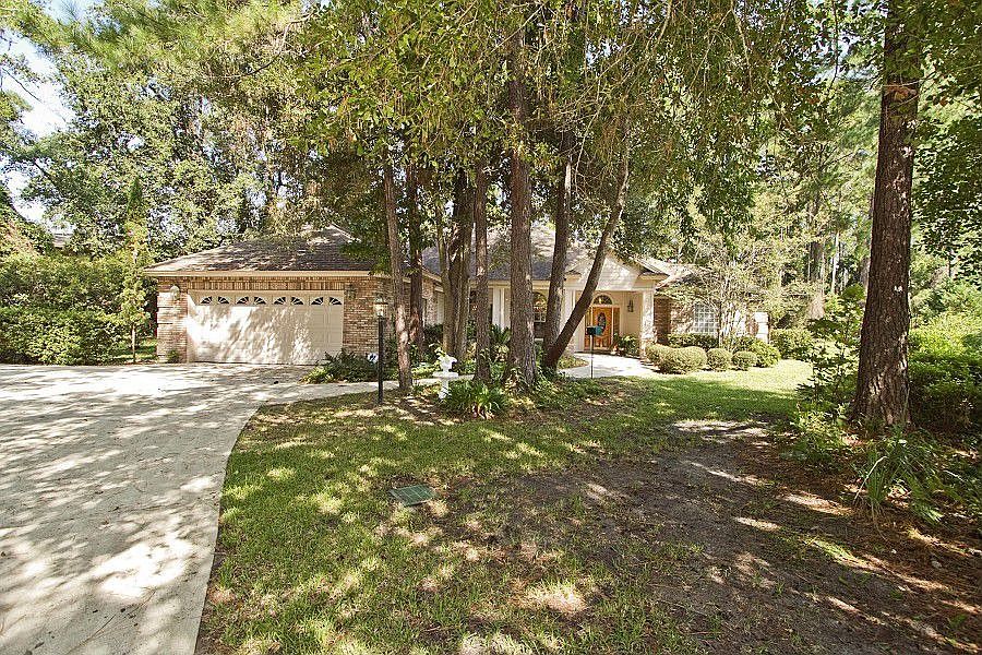1st image of 161 River Ct
