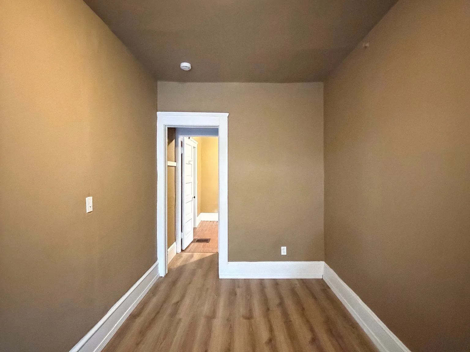 2 bed, $850 — Photo 3