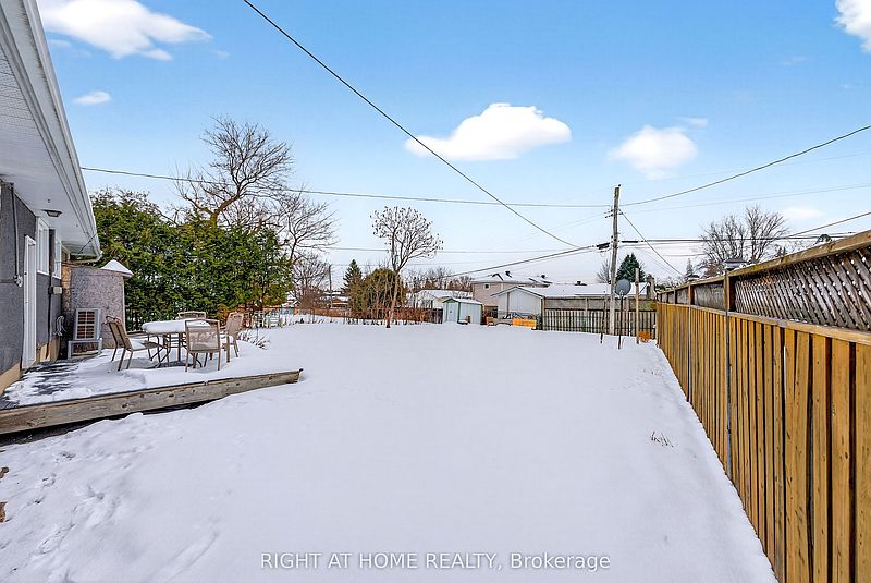Ottawa House for rent - 4 Bedrooms — photo 35