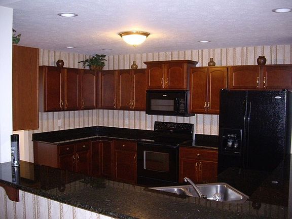 4th image of 6732 Hillenbrand Dr