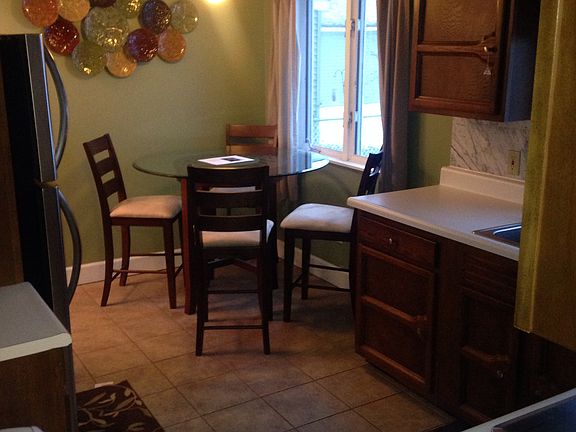 Eat in kitchen
