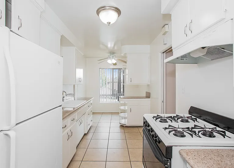 5 W Pine St #5 — Photo 5