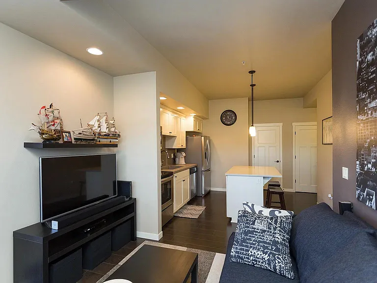 13915 SW Meridian St #109 — Photo 4
