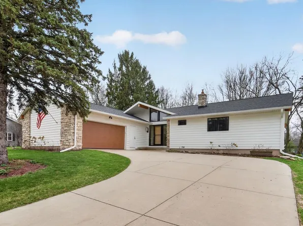 13 Oxwood Circle, Madison, WI 53717