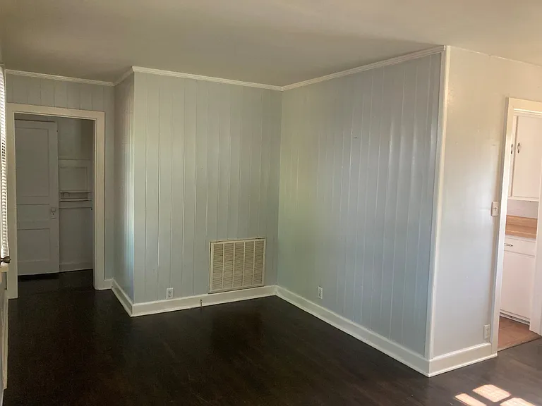 606 Morton St — Photo 14