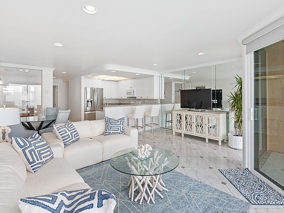 4th image of 190 Del Mar Shores Ter Unit 18