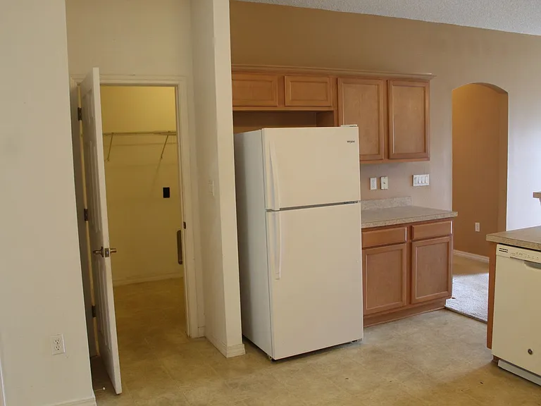4205 Auburndale Dr — Photo 3