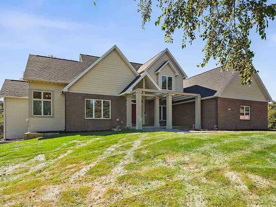 1st image of 53 Burr Oak Ct