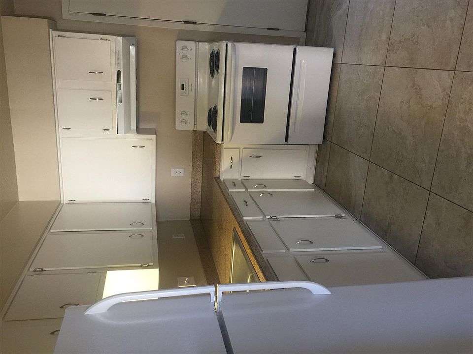 2nd image of 1037 Utah St NE APT C