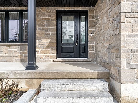 2nd image of 150 Durham Rd W