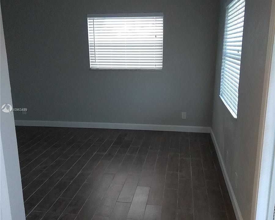 2nd image of 2201 Miami Rd #4