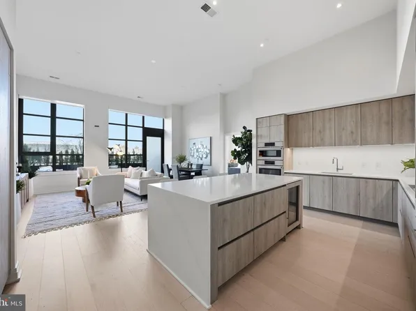 1201 N Royal St Unit 105, Alexandria, VA 22314