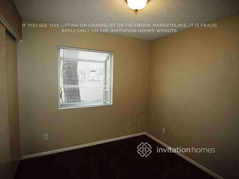 902 W Westchester Ave — Photo 8