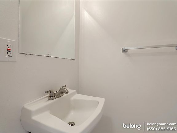 5th image of 286 Orosi Way
