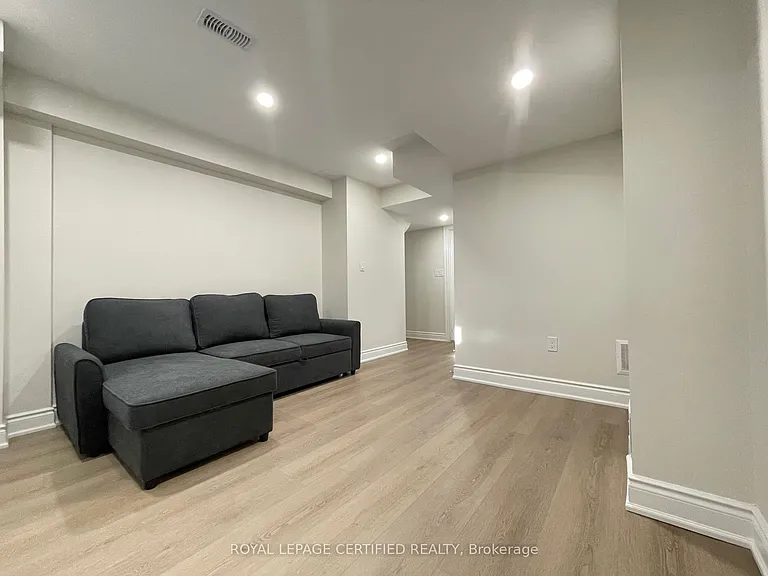 1227 McPhedran Point #2 — Photo 10