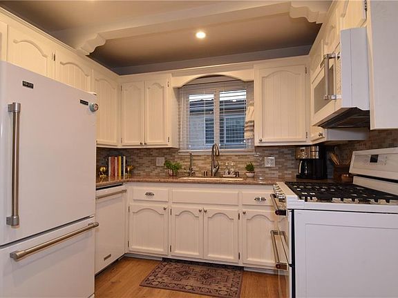3rd image of 2113 W 237th St