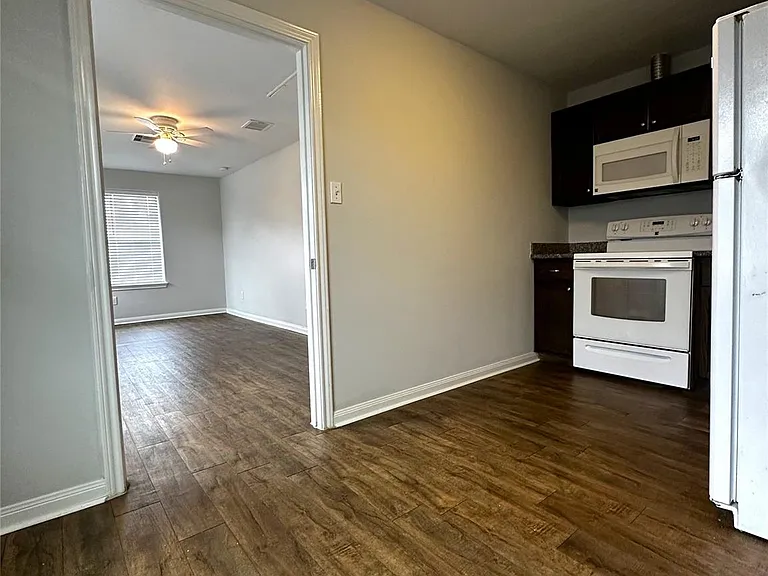 507 Houston St #7 — Photo 5