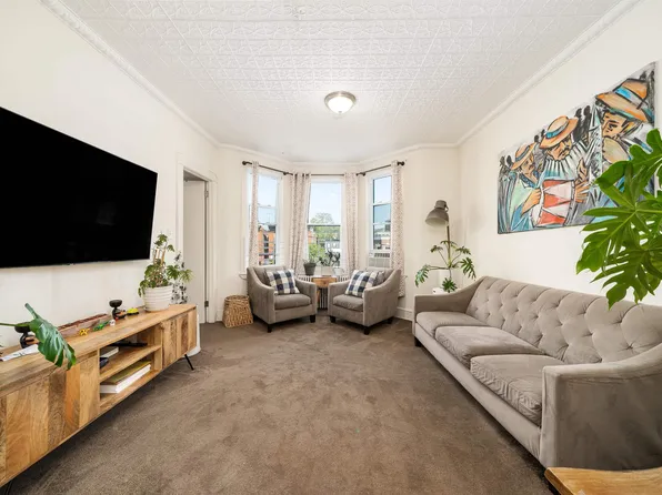 6331 Kennedy Boulevard image 1 of 14