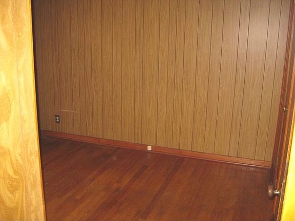 3rd image of 812 Lincoln Ave