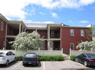 326 College St APT 12, Burlington, VT 05401