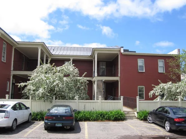 326 College St APT 12, Burlington, VT 05401