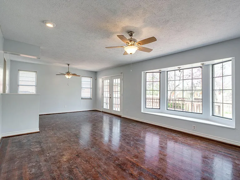10600 Sunnymeade Pl — Photo 2