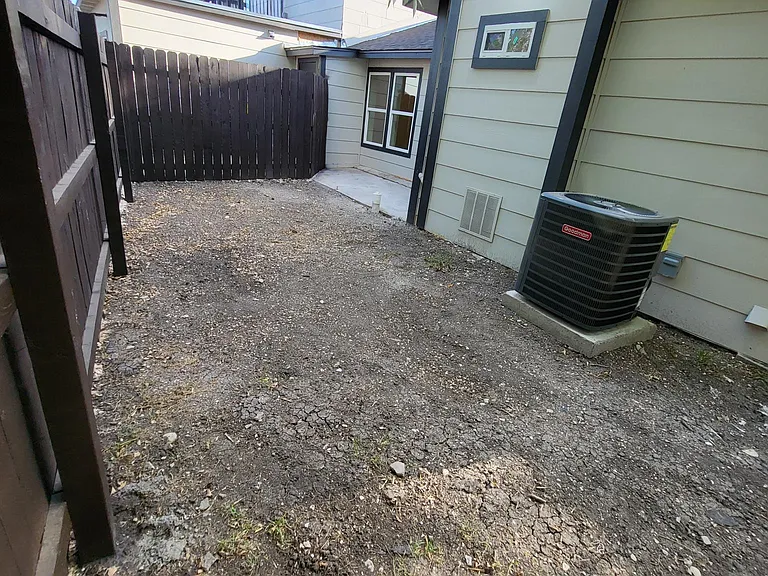2417 Castroville Rd #1104 — Photo 24