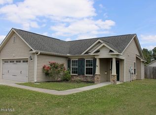 946 Dynamo Ln, Jacksonville, NC 28546