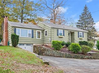 35 Damascus Rd, Branford, CT 06405