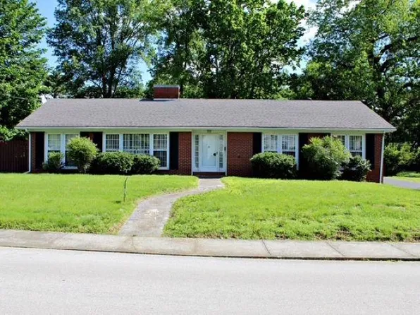 720 Leslie Ave, Glasgow, KY 42141