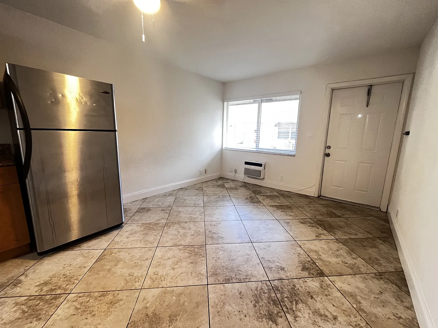1760 SW 21st Street - B — Photo 4